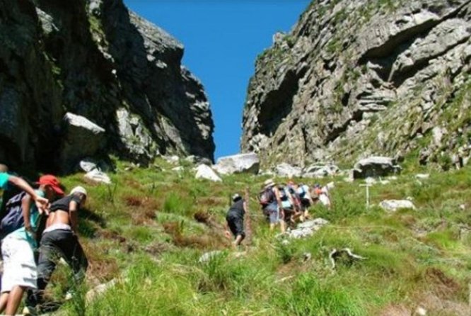 1 day CARPATHIAN PEAKS & CHALETS hike - What’s Included, What’s Not, and the Food Reality