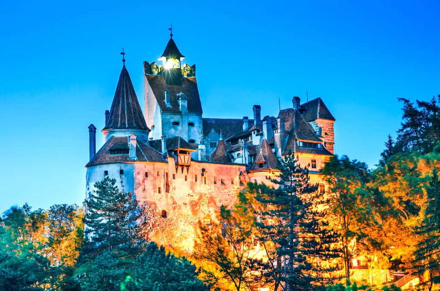 1-Day Minivan Tour 3 Castles : Dracula’s Peles & Wednesday - Cantacuzino and Wednesday: the photo stops that feel purposeful