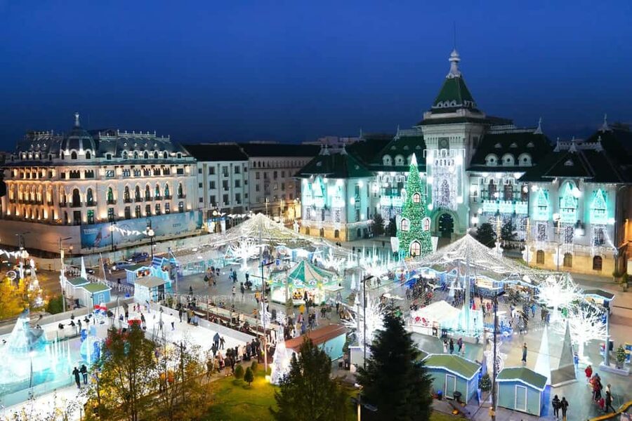 1-Day Tour from Bucharest to Craiova Christmas Market - The Craiova Christmas Market Hook: Lights, Crafts, and Real Local Flavor