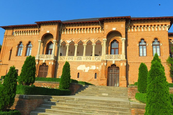 100 km by bike near Bucharest - Stop 1 at Mogosoaia Palace: Where the Route Begins and Ends