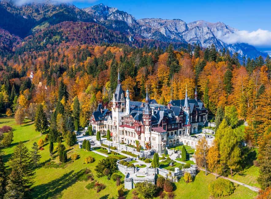 3 Castle Bucharest: Dracula Castle, Wednesday & Peles Castle - What to wear and pack for three castles in one day