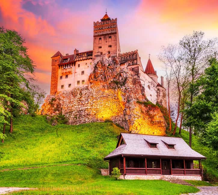 3 Castles Tour From Bucharest: Peles, "Wednesday" & Dracula - Key things I would circle on your map