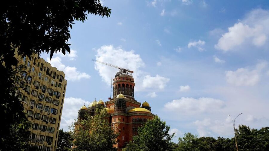 3-Hour Guided Tour of Communist Bucharest - Uranus Neighborhood Remains: The Human Cost Still Visible