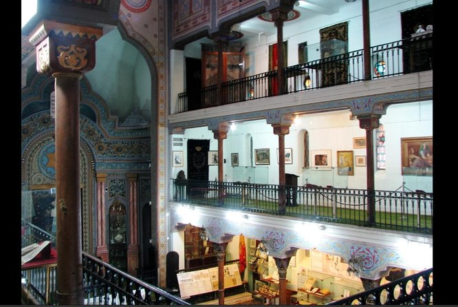 4h Jewish Legacy in Bucharest - Private Tour by Car and Walking - Teatrul Evreiesc de Stat, Jewish culture on stage (if rehearsals allow)