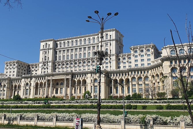 5h Bucharest City Tour by Car/Minivan – Small Group max 7 people - Unirii Square and University Square, two kinds of public space