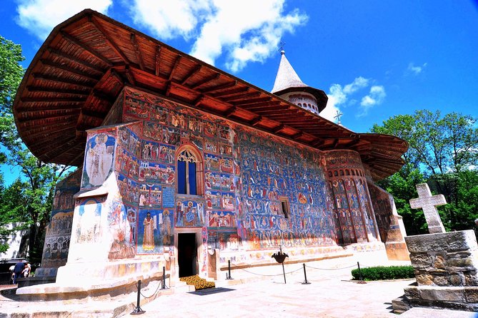 6 Days Transylvania and Bukovina Small Group Tour from Bucharest - Day 6: Peles Castle and a Bucharest panorama to close strong