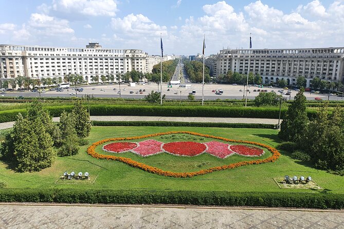 8h Bucharest Communism Tour - Best of Bucharest with Dracula's Tomb - Ceauşescu Mansion: the private-residence reality behind the headlines