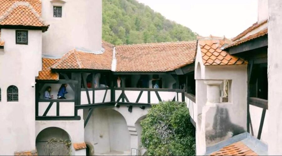 A day at the castles - Transylvania full day private tour - Sinaia and Peleș Castle, royal Romania up close
