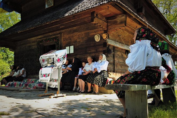 A Journey Back in Time: Countryside from Transylvania and Maramures - 15 Days - Bran Castle and Rasnov Citadel, plus a Bear Sanctuary Stop