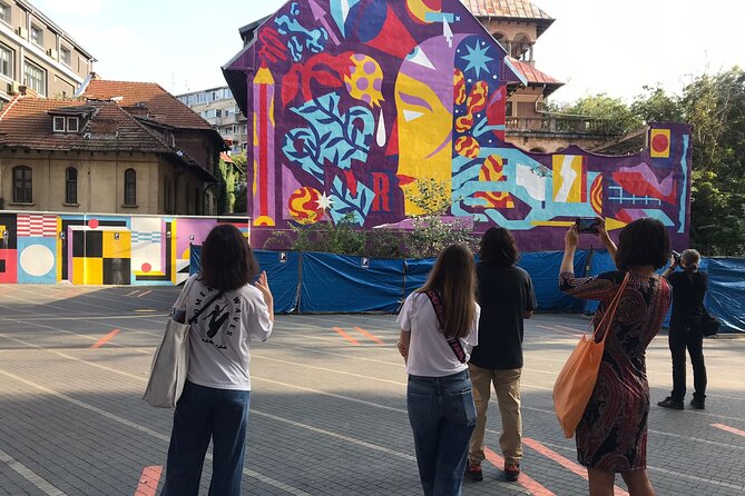 Alternative Bucharest: 2.5-3 Hours Walking tour (Small groups) - Facultatea de Sociologie și Asistență Socială: murals you can connect to daily life