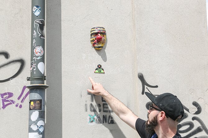 Alternative Bucharest Walking Tour - Revolution Square to I.C. Brătianu, a clear street art route