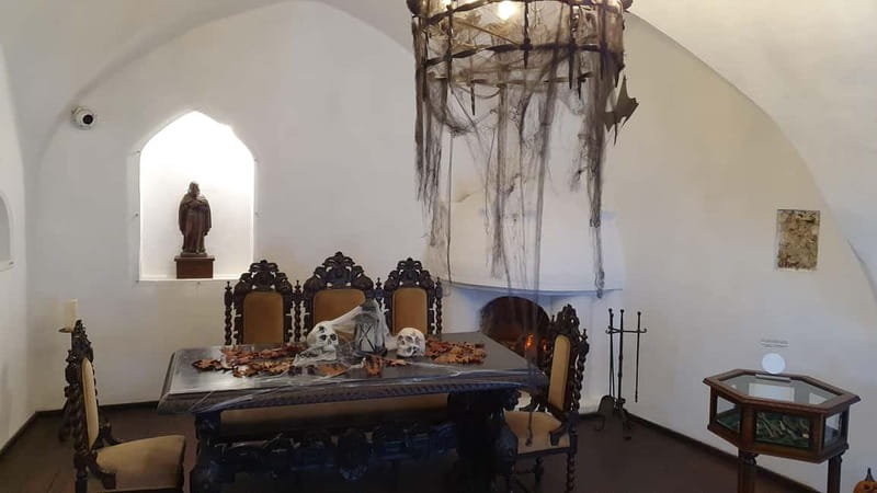 Bear Sanctuary, Dracula's Castle and Brasov | Private Tour - Bran Castle and the Dracula Legend: Myth, History, and a Guided Reality Check