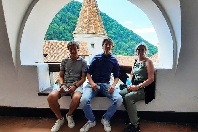 Bears Sanctuary, Dracula Castle and Poiana Brasov-Private day tour from Brasov - Hotel pickup and private transportation, done the practical way