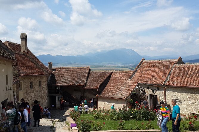 Brasov: Bears Sanctuary, Rasnov Fortress, Bran Castle GUIDED Tour - Timing, walking, and what comfortable shoes really mean