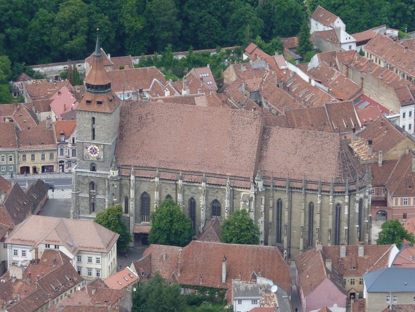 Brasov: Candlelight Tour of Medieval Architecture - Black Church: the gothic-baroque anchor of the route
