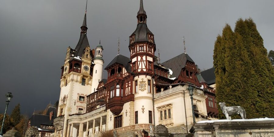 Brasov: Peles Castle, Bran Castle & Rasnov Fortress Day Tour - Bran village local meal: using time wisely after the castles