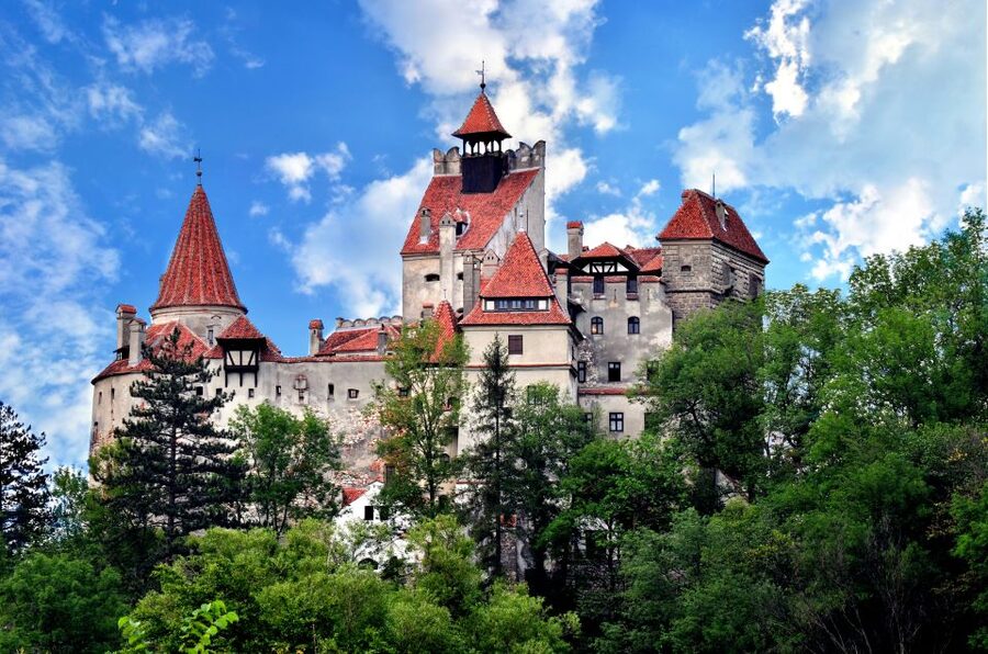 Brasov: Scenic Flight Over Bran Castle and Rasnov Citadel - Bran Castle from the Sky, Looking for the Angles