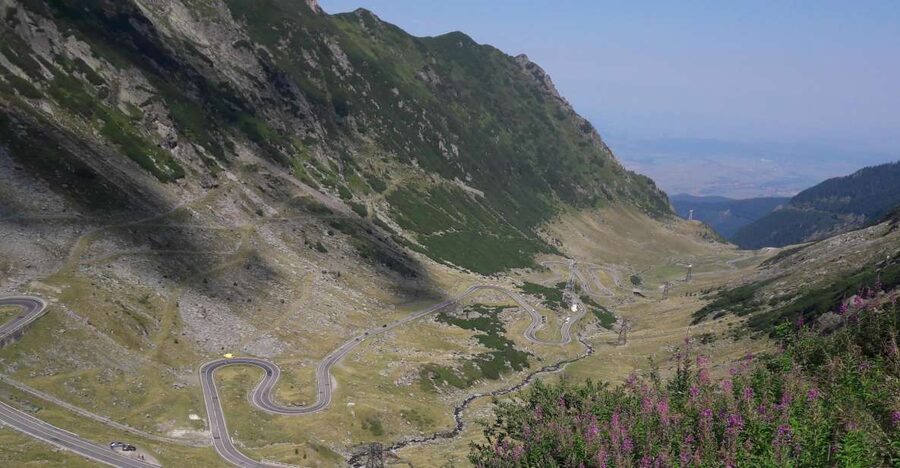 Brasov: Transfagarasan Highway, Balea Lake & Carta Monastery - Carta Village and the 13th-Century Carta Cistercian Monastery