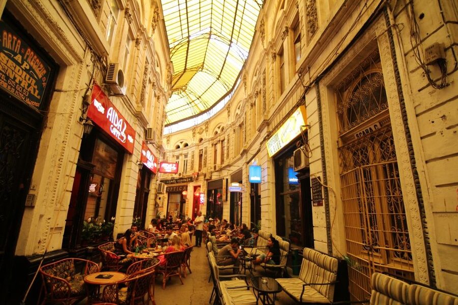 Bucharest: 2-Hour City Highlights Bike Tour - Bikes, pace, and photo time that actually fit 2 hours