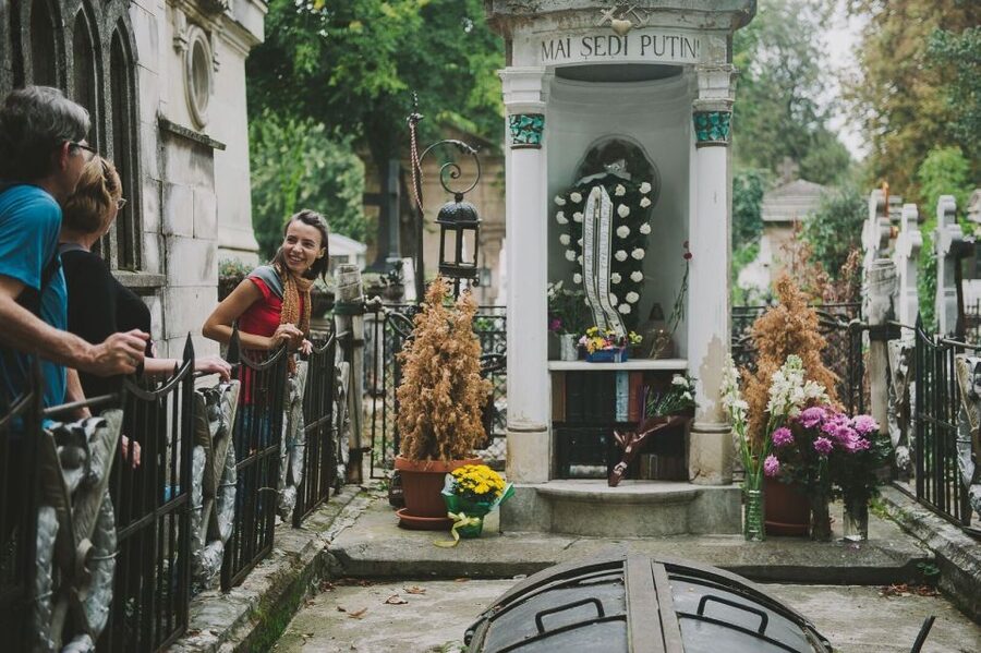 Bucharest: 3-Hour Dark History Tour with a Local - The cemetery street with six resting places, one unforgettable starting point