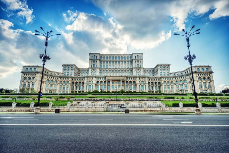 Bucharest: 4h Panoramic Private Tour by Car with Photo Stops - Piața Unirii Pass-By, Quick Orientation for the Rest of the Day