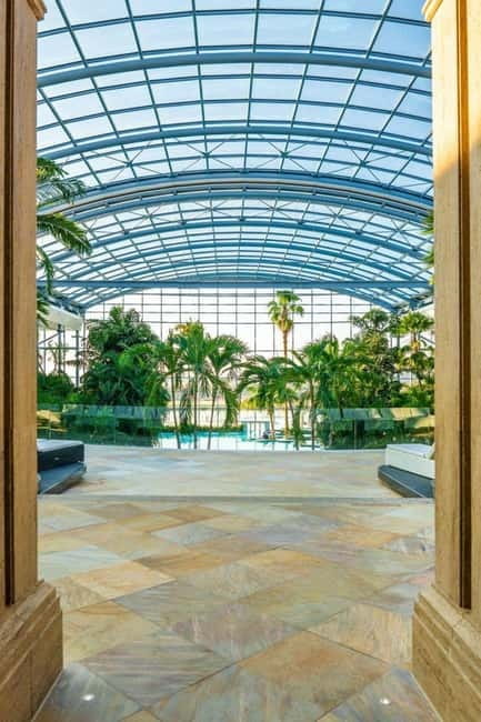Bucharest: All Day Therme with Elysium Experience - Food, loungers, and the crowd reality check