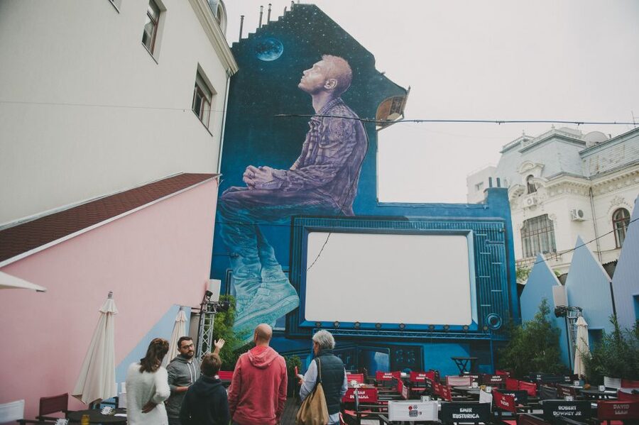 Bucharest Alternative Walking Tour - Reading the Walls: Secret Hangouts, Mural Techniques, and Hidden Messages