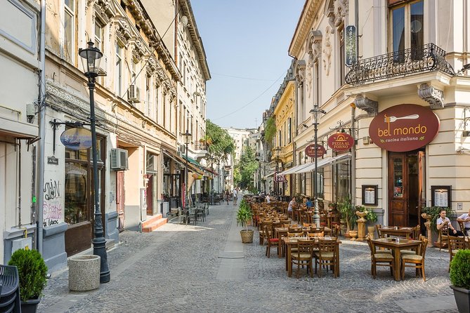 Bucharest by bike - Old Town stops: Curtea Veche ruins and royal treasures