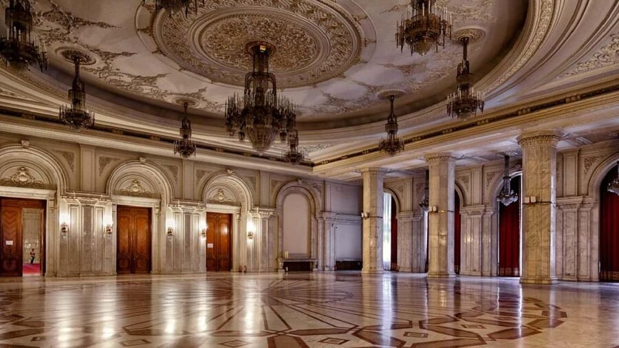 Bucharest : Ceaușescu Mansion , Parliament & Village Museum - Comfort, Timing, and What to Bring