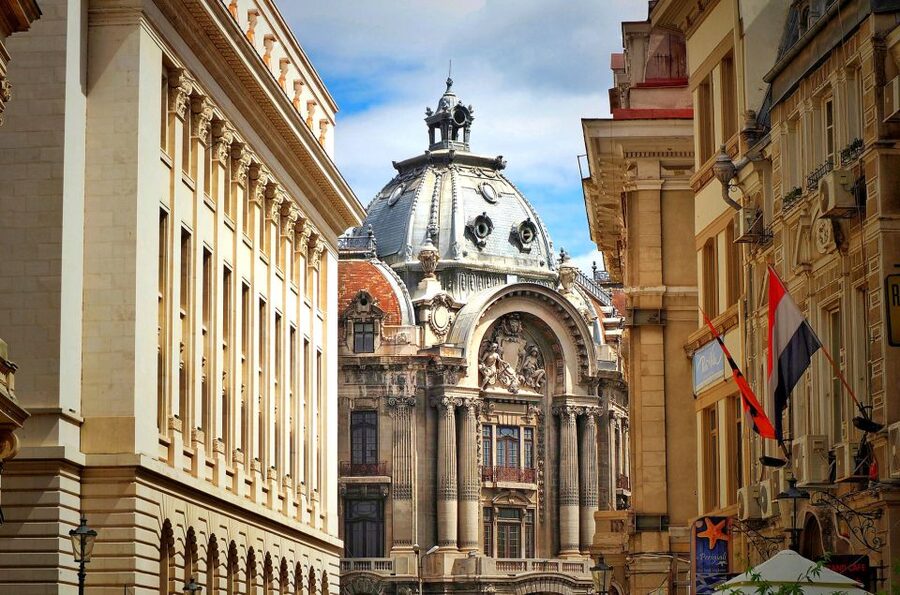 Bucharest: Charm of the Belle Époque Private Tour - Meet your guide: why Michael and Emma’s stories land well