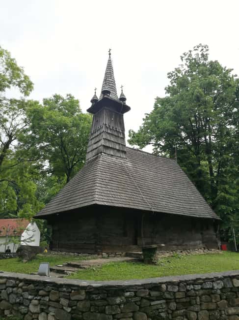 Bucharest city tour: Village Museum visit & Panormaic tour - Who this tour is best for, and who should skip it