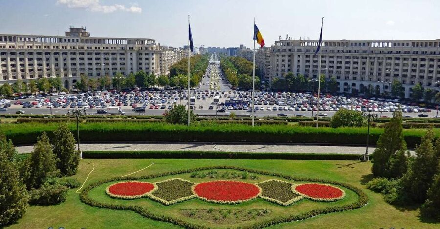 Bucharest: Communist Tour including Ceausescu Residence - The Palace of the Parliament: why Project Bucharest still dominates the skyline