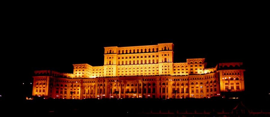 Bucharest: Communist Tour including Ceausescu Residence - Metro stops and workers districts: the regime beyond monuments