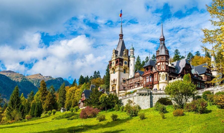 Bucharest: Dracula's Castle, Peleș Castle & Brașov Day Trip - Peleș Castle: ticket time slots and what you actually get