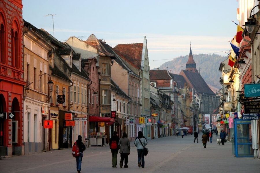 Bucharest: Dracula's Castle, Peles Castle, & Brasov Old Town - Should you book it?