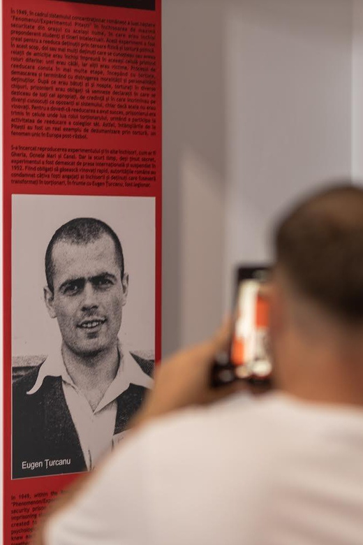 Bucharest: Entry ticket at the Museum of Communism - The main drawback to plan around: size and time
