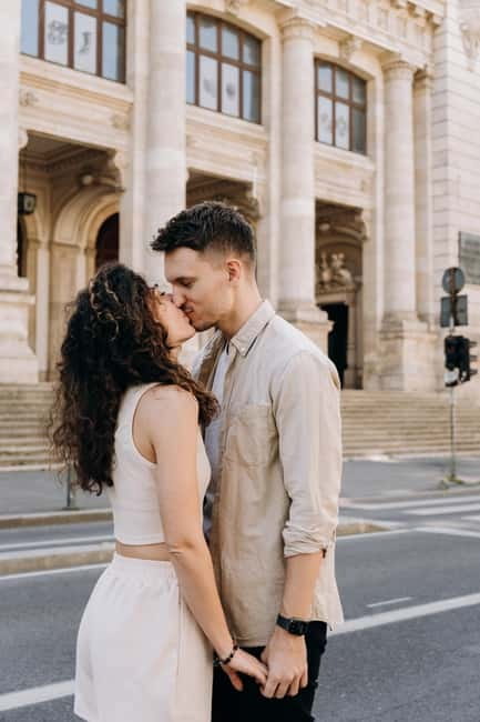 Bucharest: Essential Photo Session in the Charming Streets - Stop-by-stop: how the secret photo corners work