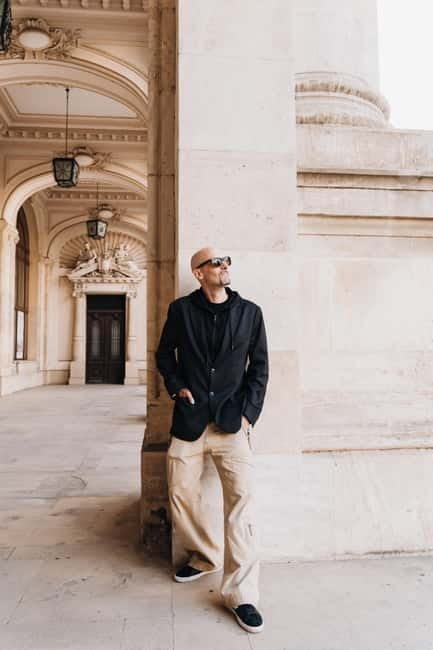 Bucharest: Essential Photo Session in the Charming Streets - Choosing your locations: how to make it feel personal