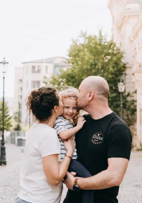 Bucharest: Essential Photo Session in the Charming Streets - Meeting at Hanu lui Manuc, then building your route
