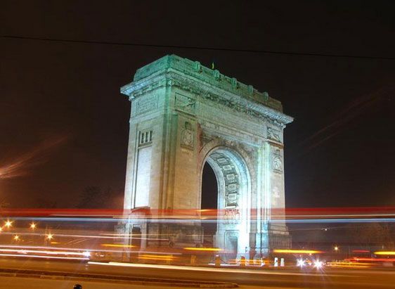 Bucharest Evening Tour and Traditional Dinner - Bucharest after dark: what the night drive is really for