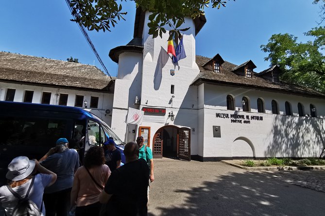Bucharest Highlights Half-Day City Tour with Pickup - Hotel pickup, air-conditioned comfort, and a small group up to 15