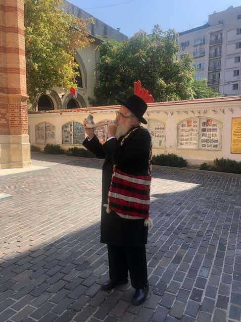 Bucharest: Jewish Heritage Private Walking Tour (group of 8) - Meeting in Piaţa Timpului, then Walking Sector 3