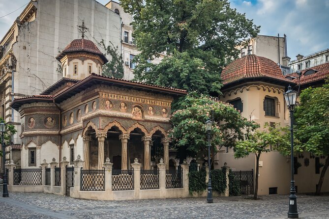 Bucharest Old Centre Tour - National History Museum, the former Post Office, and palace ruins