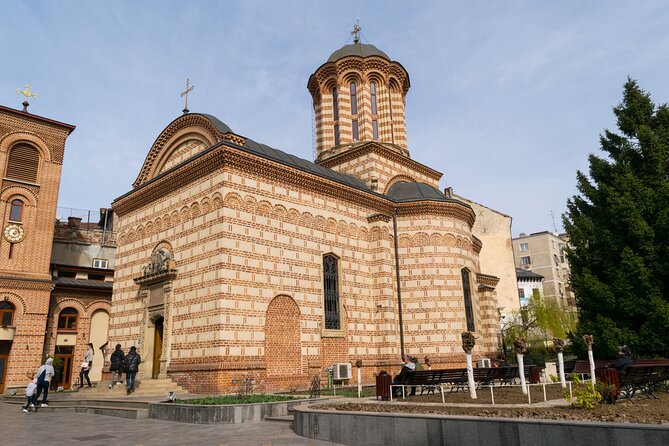 Bucharest Old Town Treasure Hunt: Walking Tour & Game - Calea Victoriei: From Streets to Stories