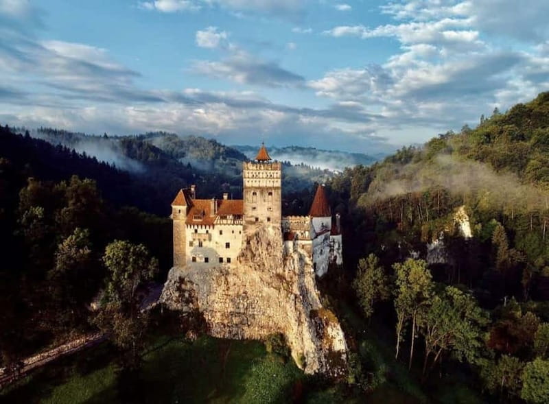 Bucharest: Peles and Bran Castles and Brasov Day Trip - Morning logistics: the 7.15 start and why punctual matters