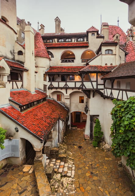 Bucharest: Peles & Dracula's Castle and Brasov Full-Day Trip - How the Schedule Works, Including Breaks and Photo Time