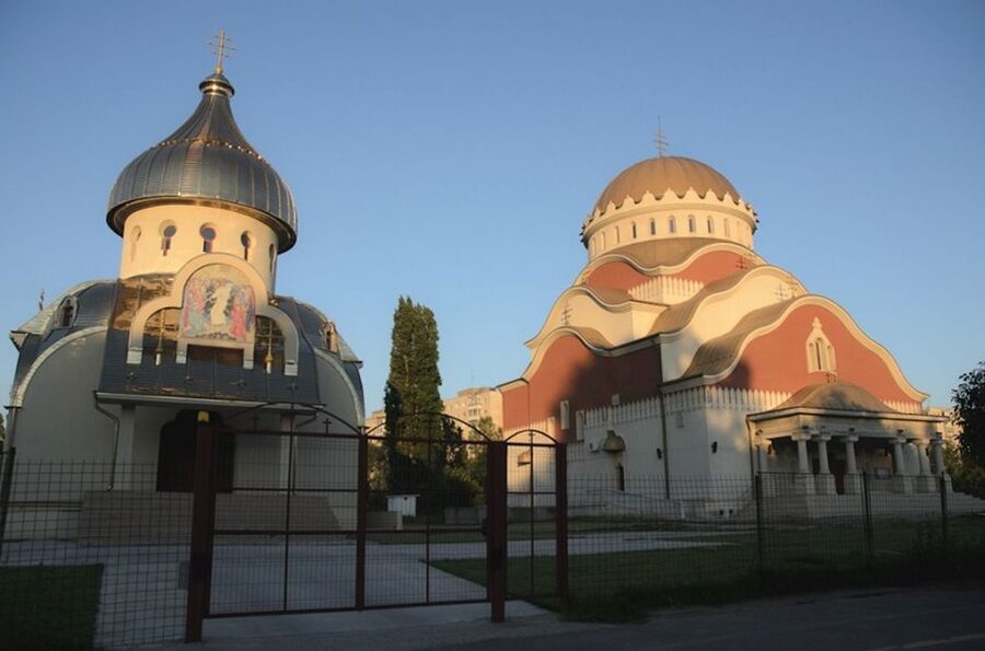 Bucharest: Private Three Neighborhoods Tour by Vintage Car - Price and value, why $126 can make sense for a private Dacia tour