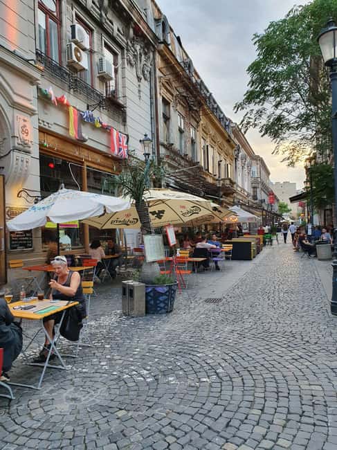 Bucharest: Private Walking Tour with Expert Local Guide - How the private guide experience changes everything