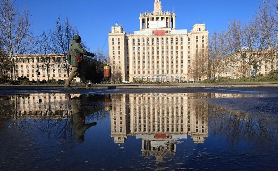 Bucharest Sightseeing Tour - First, the Feel of Bucharest in Four Hours
