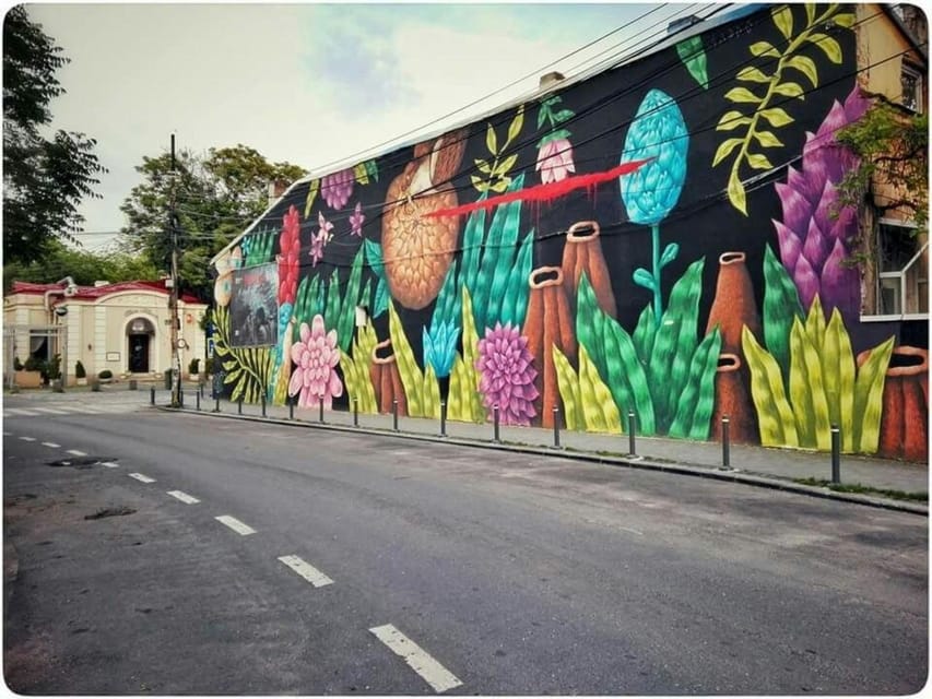 Bucharest : Street Art Walking Tour With A Guide - King Michael I Park and the shift to Timpuri Noi: reading the city in layers